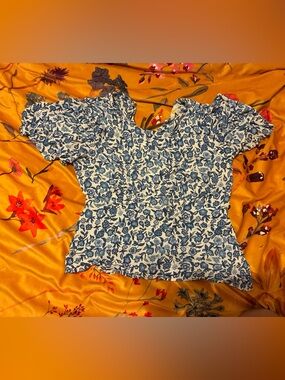Boden Blue and White Floral Puff-Sleeve Top